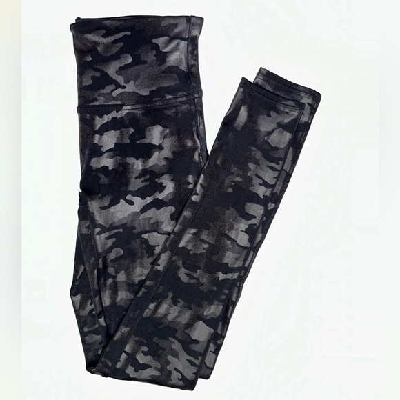 SPANX Faux Leather Matte Black Camo High Waisted Leggings Tummy + Booty Shaping - Picture 7 of 15